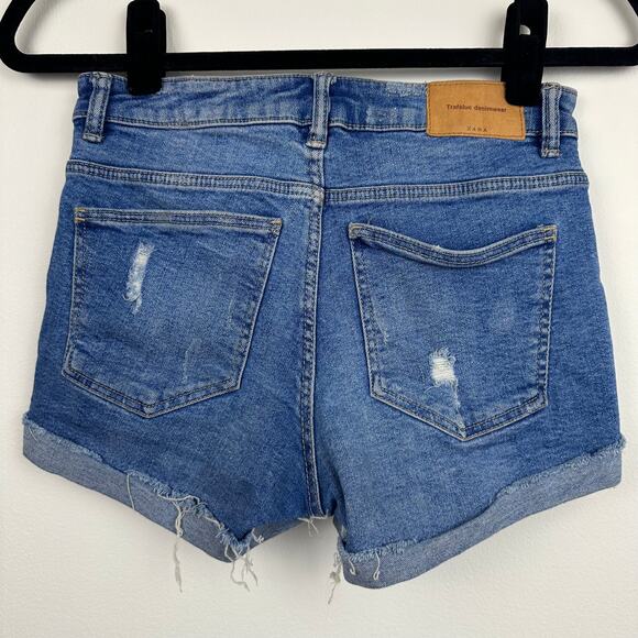 Zara Trafaluc Denimwear Womens Five-Pocket Distressed Medium Wash Jean Shorts 2 - Picture 2 of 9